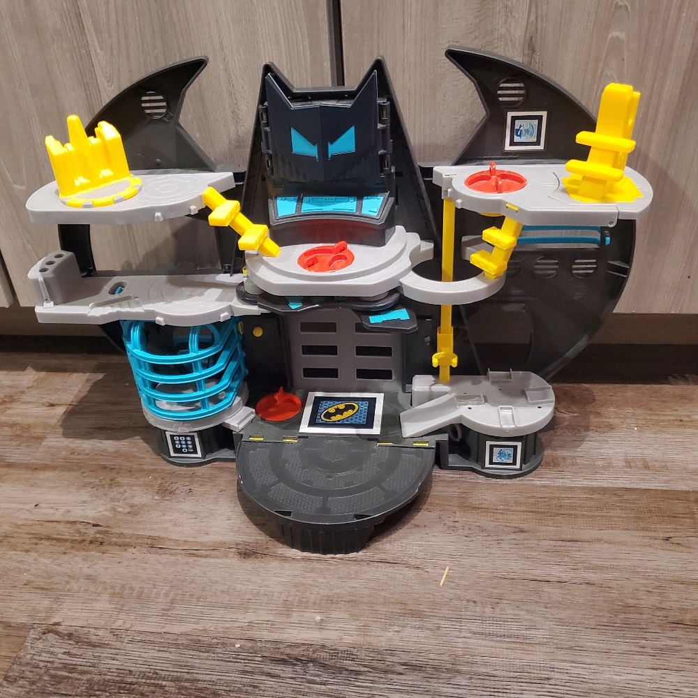 Fisher Price Imaginext DC Super Friends Batcave Ba